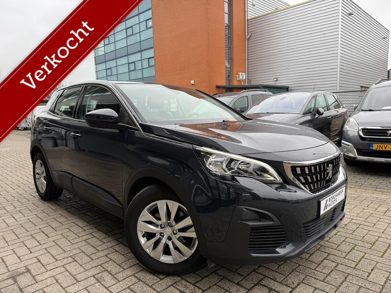 Peugeot 3008 - 1.2 Benzine | 5 zitplaatsen | Hoge instap - AutoWereld.nl