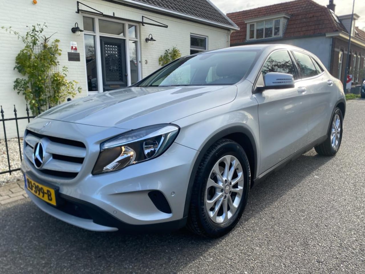 Mercedes-Benz GLA-Klasse - 200 Ambition 200 Ambition,Aut,Camera,Stoelverwarming,NAP. - AutoWereld.nl