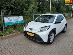 Toyota Aygo X - 1.0 VVT-i MT Play