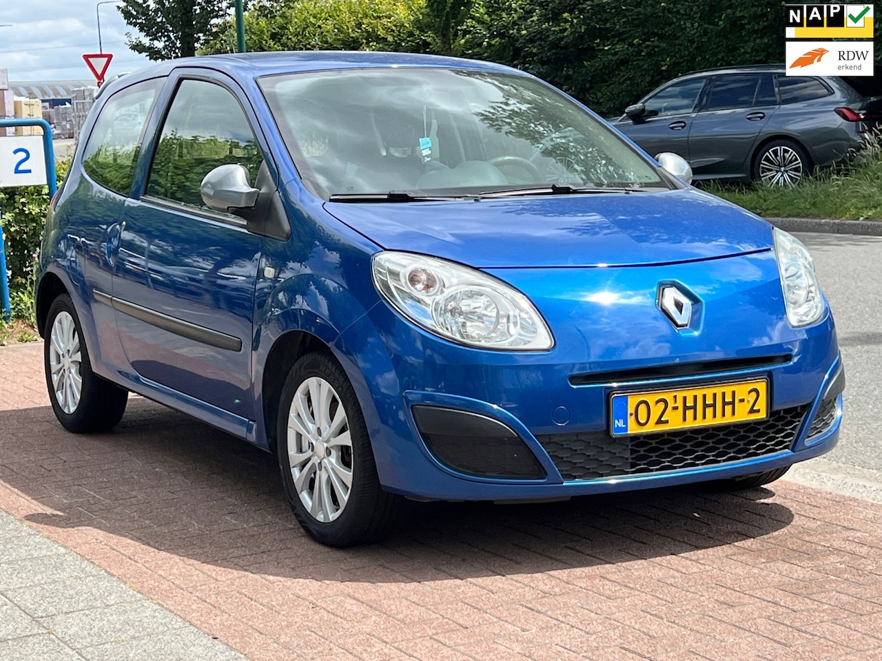 Renault Twingo - 1.2 *Airco|LMV|Trekhaak - AutoWereld.nl