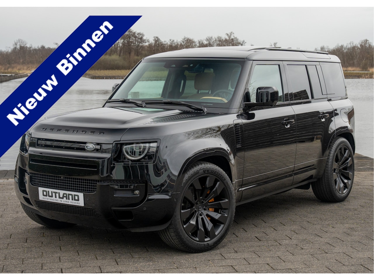 Land Rover Defender 110 - P300e 110 X-Dynamic HSE | URBAN | Sidebars | 22" Urban WX-1 | Head-up | Elektr. trekhaak | - AutoWereld.nl