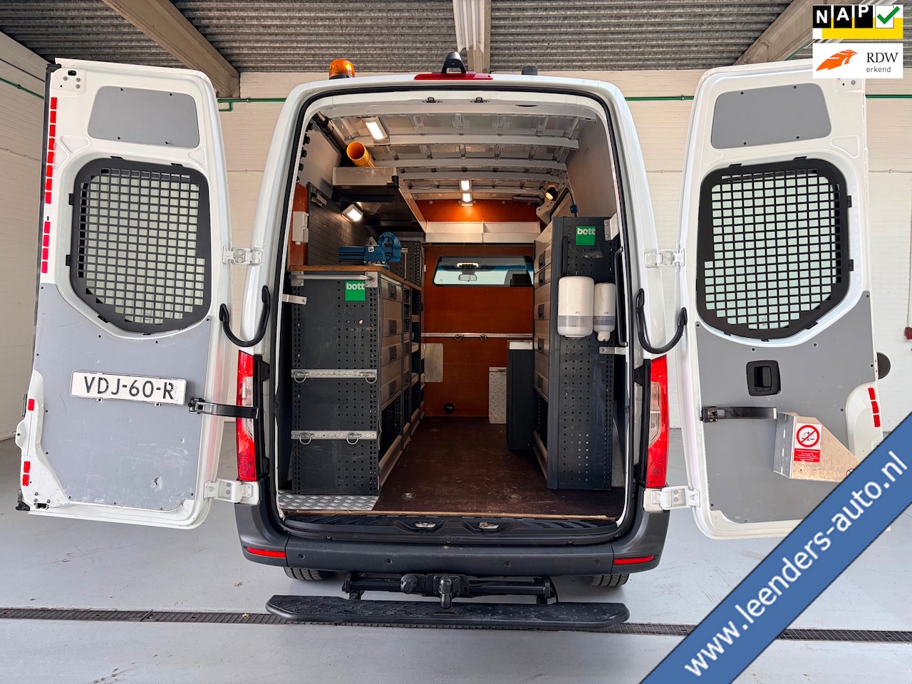 Mercedes-Benz Sprinter - Automaat Servicewagen 314 2.2 CDI 140PK L2H2 euro6 BOTT, Victron V230, Standkachel Trekhaa - AutoWereld.nl