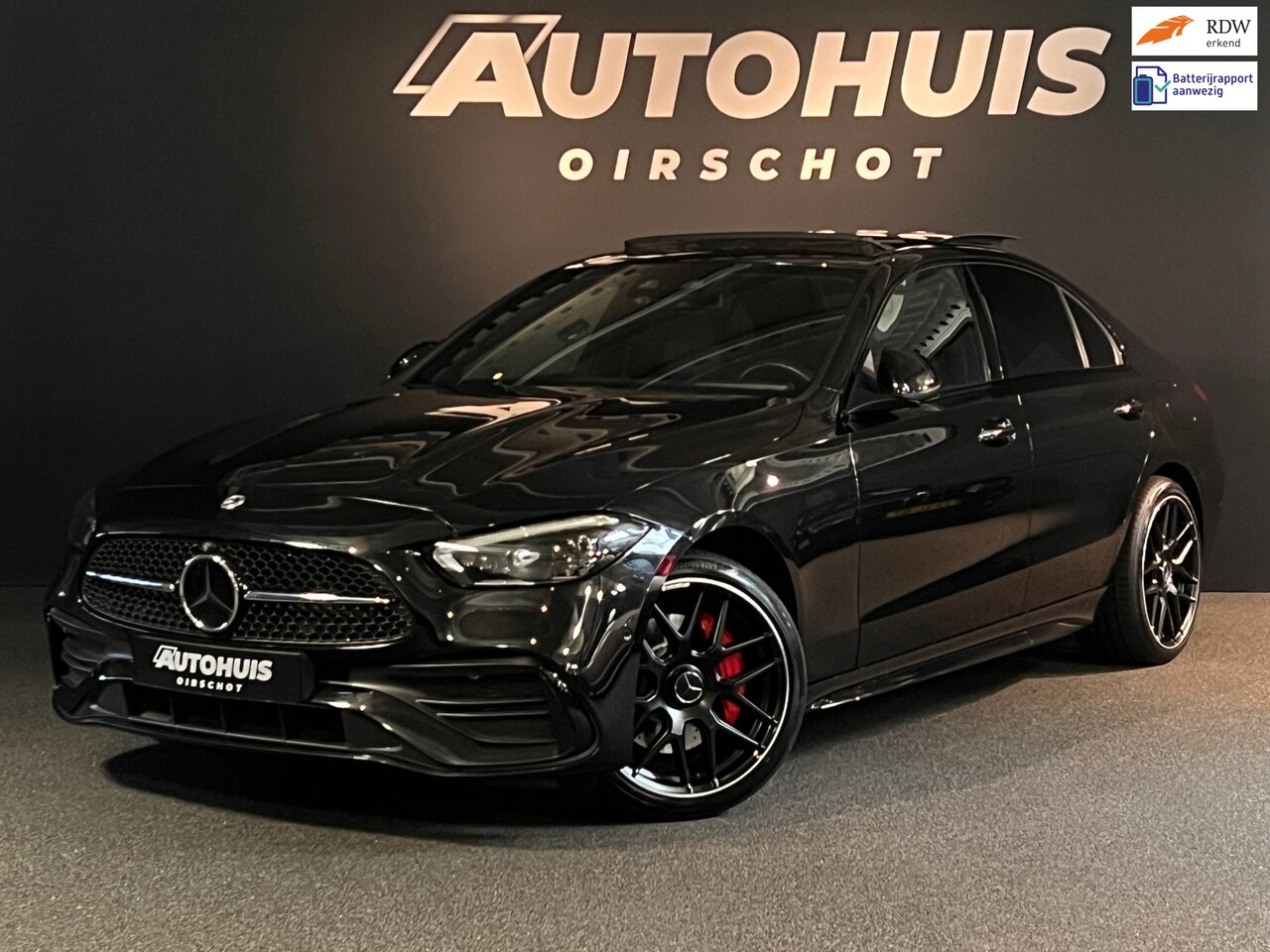 Mercedes-Benz C-klasse - 300 e AMG Line Pano/Memoryseats/360Camera/19"/HeadUp/Keyless/Ambience - AutoWereld.nl