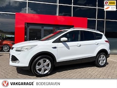 Ford Kuga - 1.6 Titanium Plus 4WD / panoramadak / trekhaak