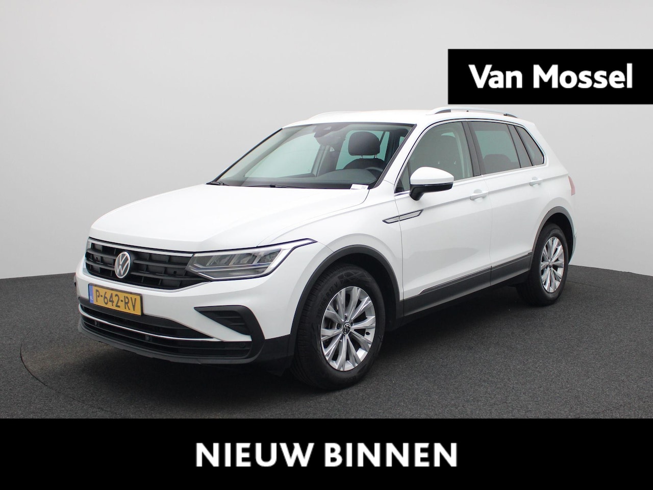 Volkswagen Tiguan - 1.5 TSI Life Business | LMV | Climate control | DAB | Camera | Navigatie | Bluetooth | Ada - AutoWereld.nl