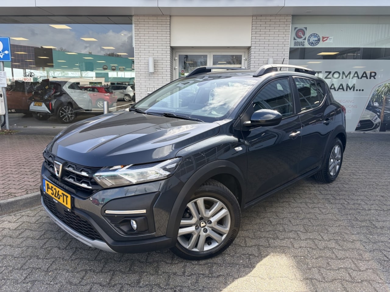 Dacia Sandero Stepway - 1.0 TCe Bi-Fuel Essential | All-season | Sensoren achter | - AutoWereld.nl