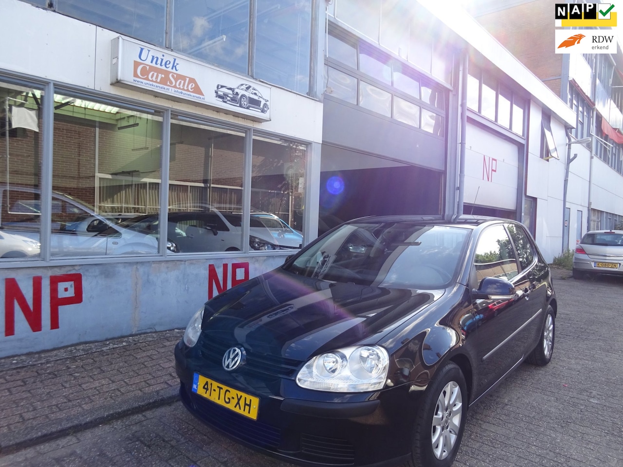 Volkswagen Golf - 1.6 FSI Comfortline 1.6 FSI Comfortline - AutoWereld.nl