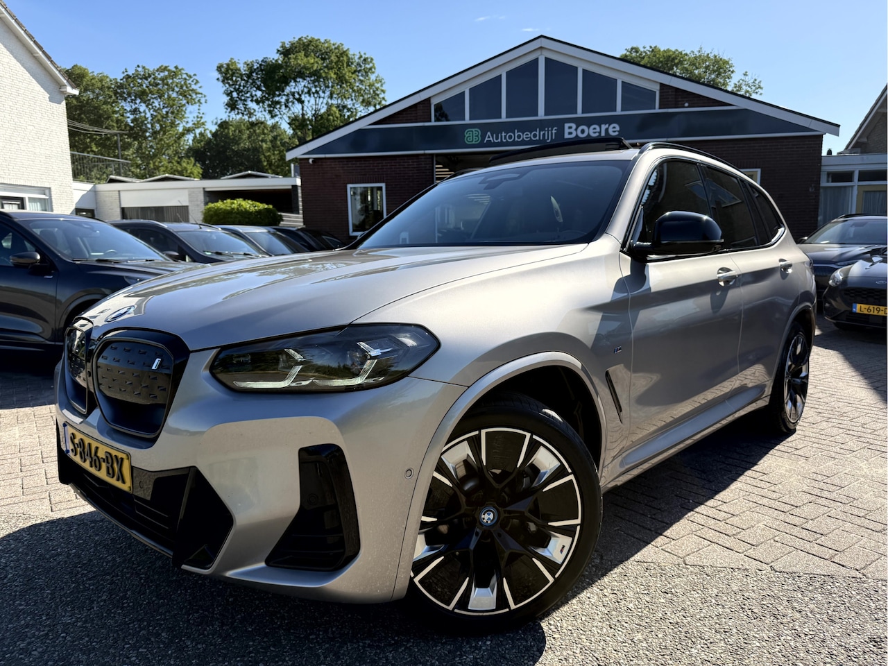 BMW iX3 - High Executive M-Sport 80 kWh SOH 92.9%, Vol Opties! - AutoWereld.nl