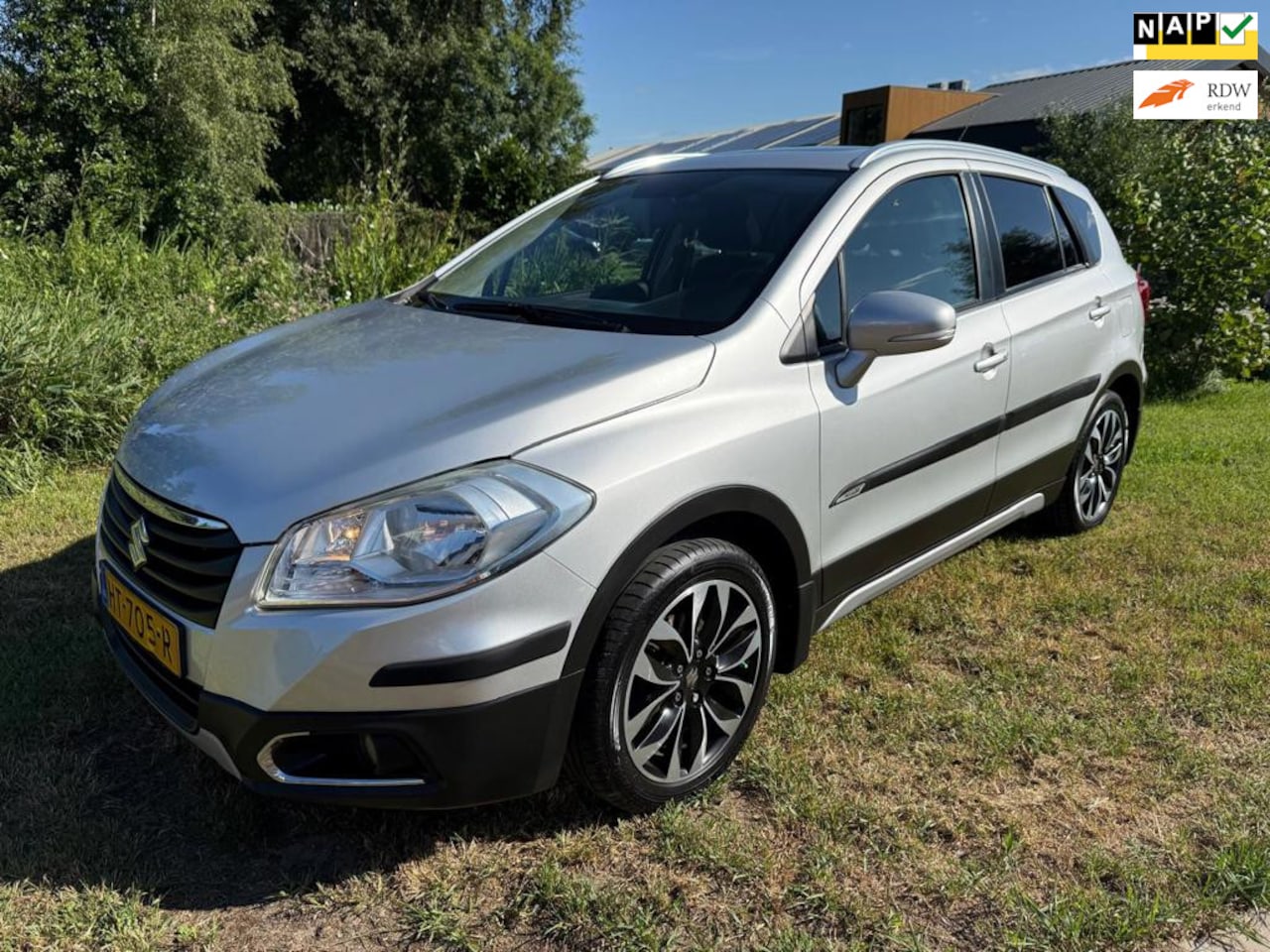 Suzuki SX4 S-Cross - 1.6 Exclusive Pano Trekhaak NL auto 2016 - AutoWereld.nl