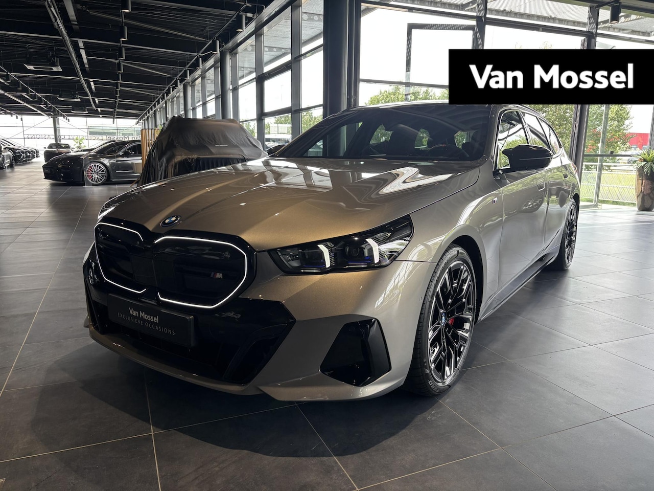 BMW i5 Touring - M60 xDrive 84 kWh | M-SPORT PRO | DRIVING ASSIST PROF | PARK ASSIST PROF | PANORAMADAK | S - AutoWereld.nl