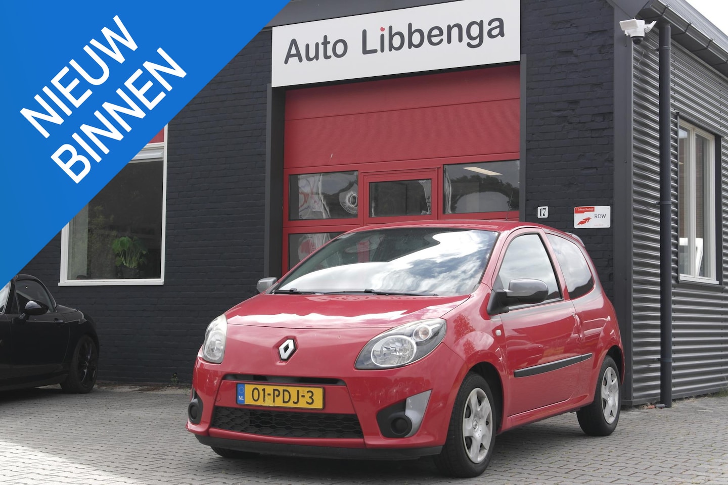 Renault Twingo - 1.2-16V Collection AIRCO / STUURBEKR. / CENTR.VERGR. / ACHTERSPOILER / APK TOT 07-2027 - AutoWereld.nl