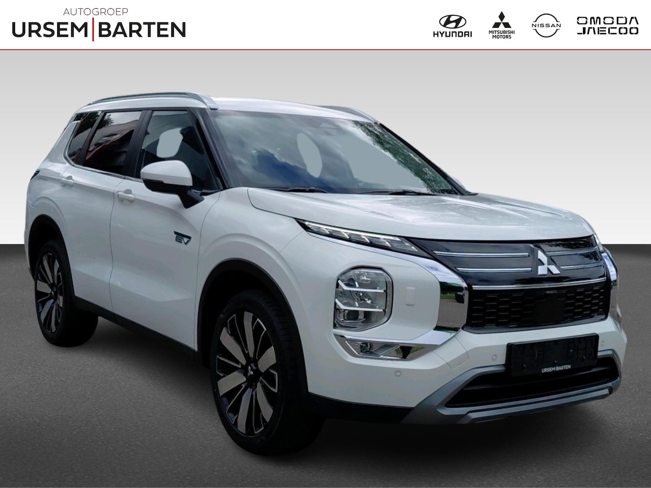 Mitsubishi Outlander - 2.4 PHEV First Edition 2.4 PHEV First Edition - AutoWereld.nl