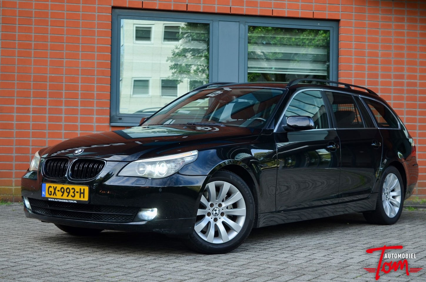BMW 5-serie Touring - 523i LCI Facelift | CRUISE | AIRCO | LEDER - AutoWereld.nl