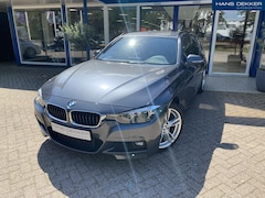 BMW 3-serie Touring - 318i M Sport Corporate Lease Stoelverwarming / Cruise Control / M sport Stuurwiel / leder