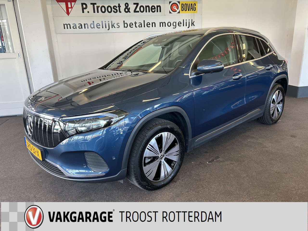Mercedes-Benz EQA - 350 4MATIC Luxury Line 67 kWh Vol Elektrisch | Panoramadak | 360 Camera | Memory seats | A - AutoWereld.nl