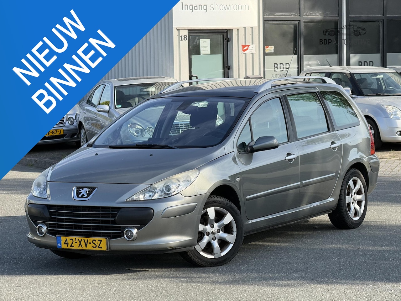 Peugeot 307 SW - 2.0-16V Premium Automaat | Panoramadak | Trekhaak | Lees advertentie - AutoWereld.nl