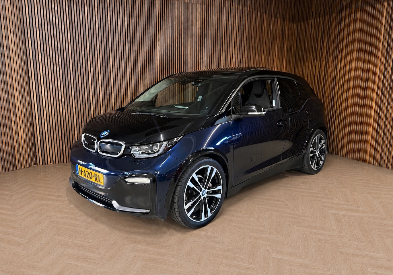 BMW i3 - I3s - Carplay - Warmtepomp - Pano S 120Ah 42 kWh - AutoWereld.nl