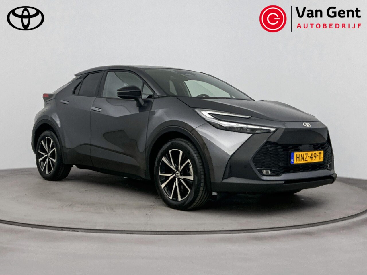 Toyota C-HR - 2.0 Plug-in Hybrid 220 First Edition | Warmtepomp | Apple Carplay / Android Auto | 360 cam - AutoWereld.nl