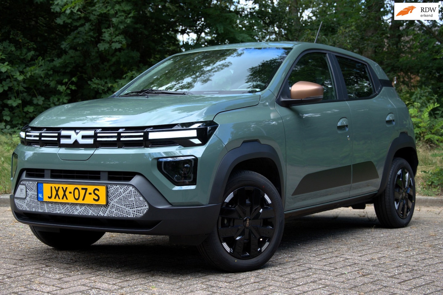 Dacia Spring - Extreme 65 26.8 kWh Extreme 65 26.8 kWh , Navi, Camera, Apple, Cruise - AutoWereld.nl