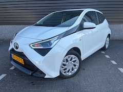 Toyota Aygo - 1.0 VVT-i x-play, NAP, cruise control, camera