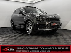 Lynk & Co 01 - 1.5 Black Edition Panoramadak, 360 Camera, Navi, Keyless start, Stoelverwarming, Elektrisc