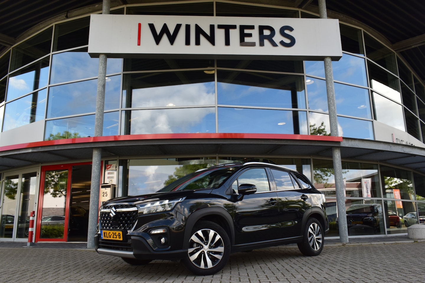 Suzuki S-Cross - 1.5 Hybrid Style | Pano / Schuifdak | Adaptive Cruise | 360' Camera | Stoelverwarming | Ap - AutoWereld.nl