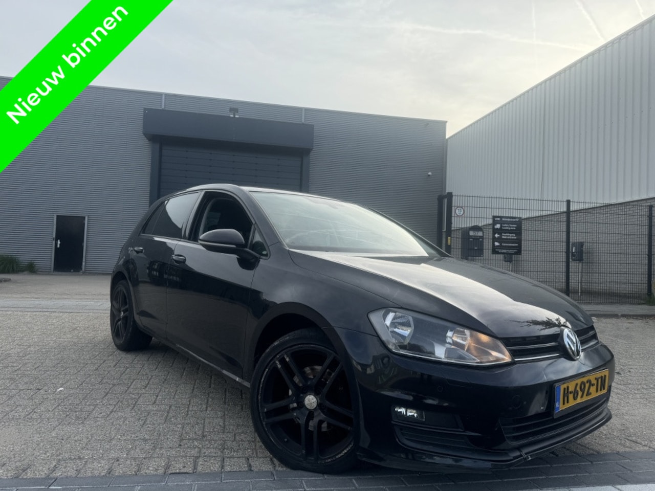 Volkswagen Golf - 1.2 TSI Trendline Navi Clima Stoelvetw Sensor - AutoWereld.nl