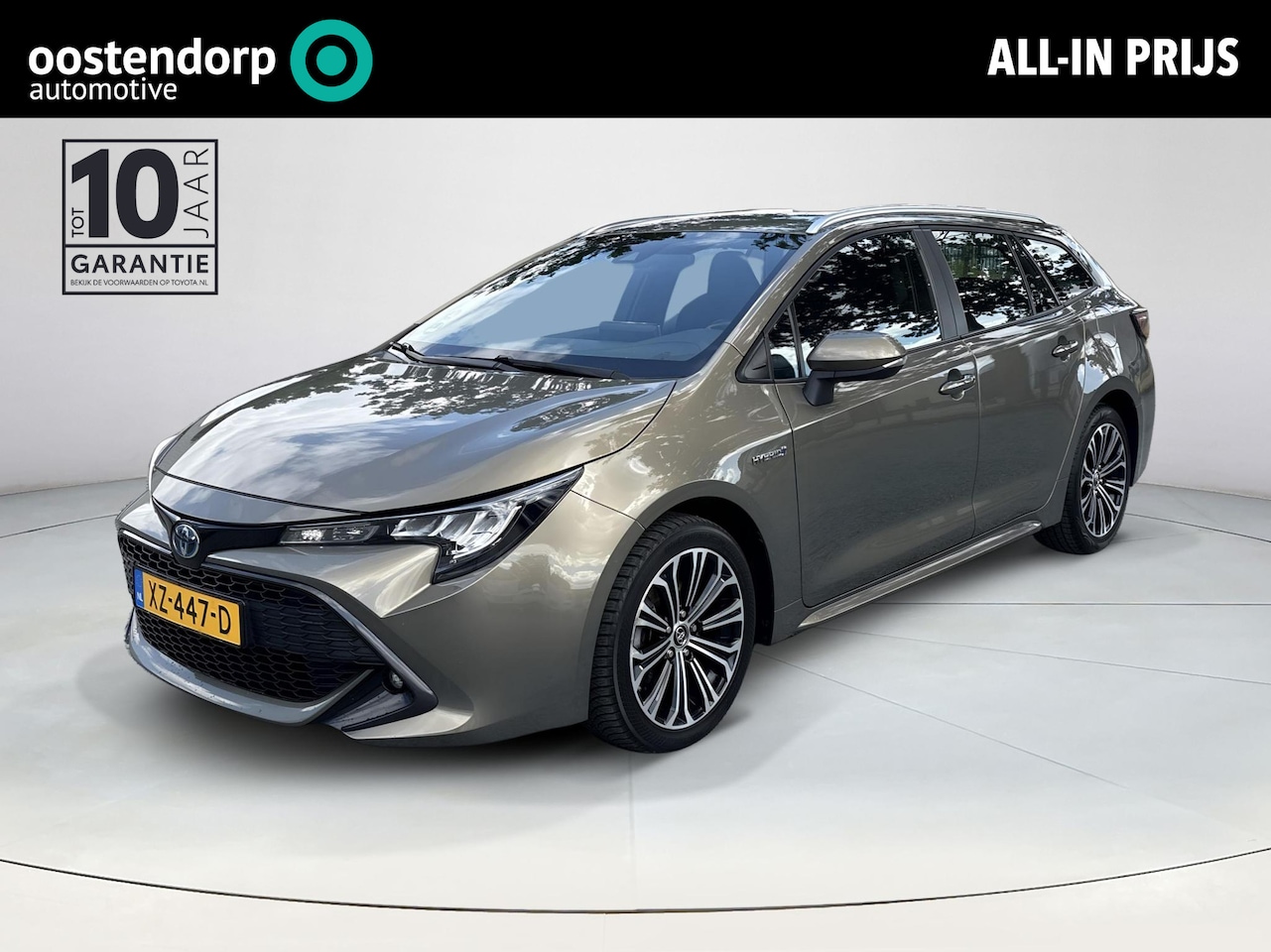 Toyota Corolla Touring Sports - 1.8 Hybrid First Edition **ADAPTIEF CRUISE CONTROL/ NAVIGATIE/ PARKEERCAMERA** - AutoWereld.nl