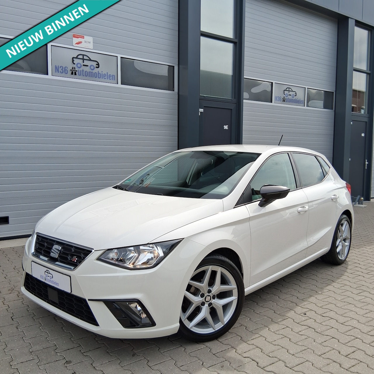 SEAT Ibiza - 1.0 TSI FR Business Intense |PDC| CRUISE| CARPLAY |DEALER ONDERHOUDEN - AutoWereld.nl