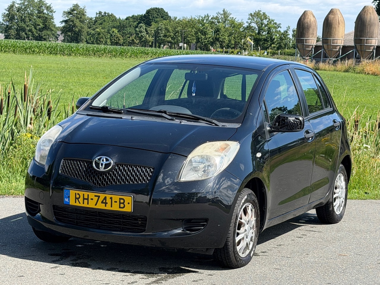 Toyota Yaris - 1.0 VVTi + | Nap | Elekramen - AutoWereld.nl