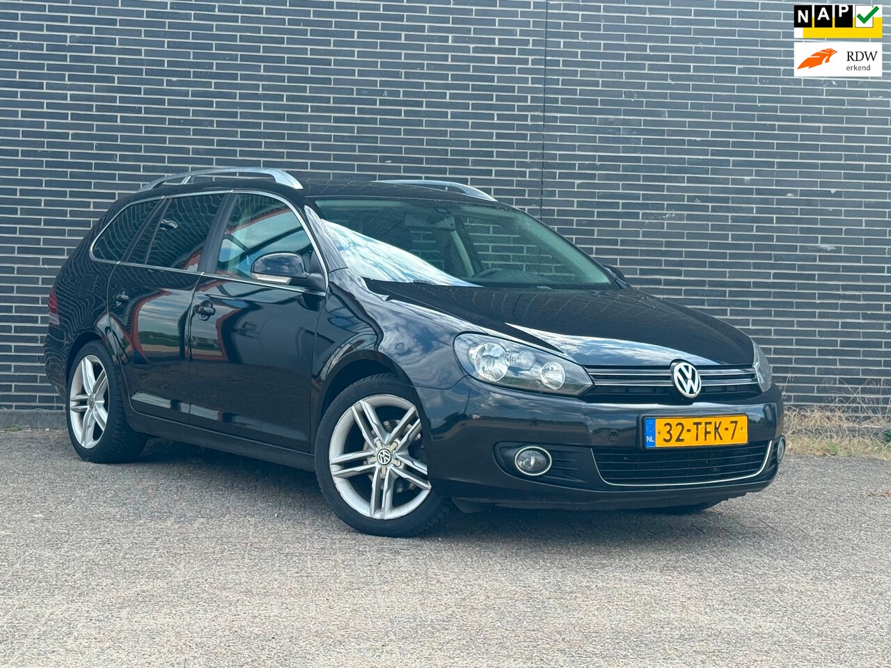 Volkswagen Golf Variant - 1.6 TDI Highline BlueMotion Pano, Apk, clima! - AutoWereld.nl