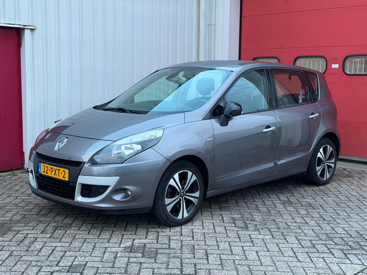 Renault Scénic - 2.0 Bose Airco Automaat Camera Navi - AutoWereld.nl