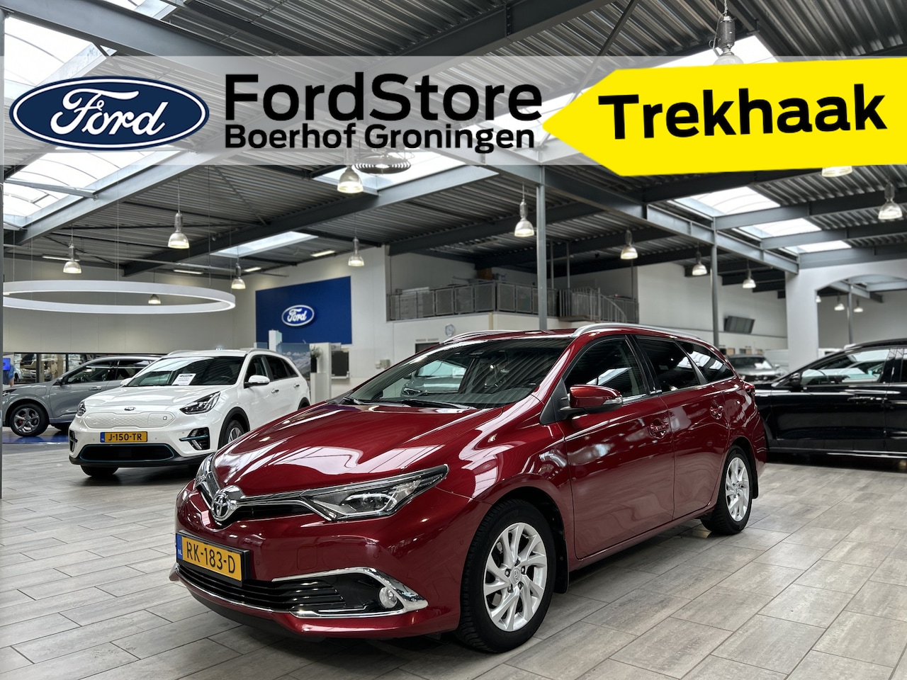 Toyota Auris Touring Sports - 1.2T 116pk Executive | Trekhaak | Lederen bekleding | Camera | Cruise | Stoel verwarming | - AutoWereld.nl