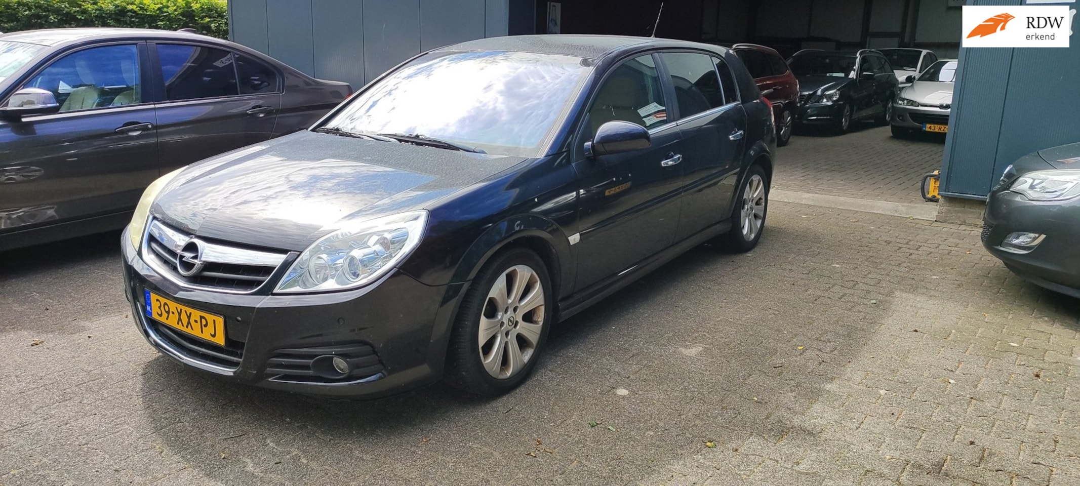 Opel Signum - 1.9 CDTi Executive bj 2007 automaat export airco/navi - AutoWereld.nl