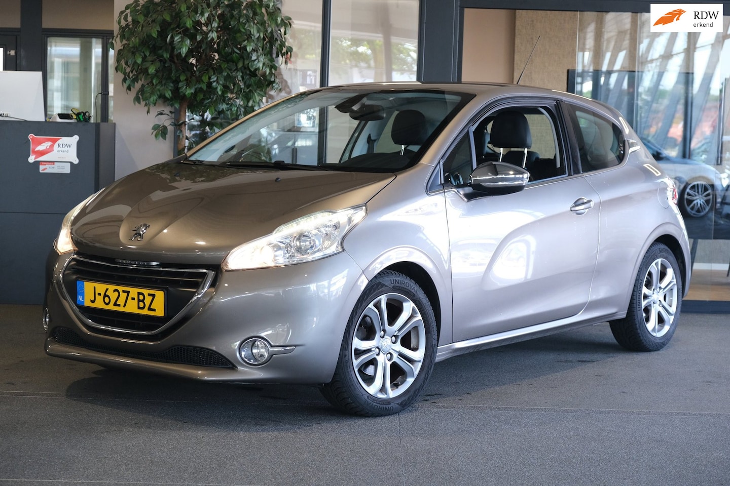 Peugeot 208 - 1.6 VTi Allure Leder Cruise Pdc Climate Led - AutoWereld.nl