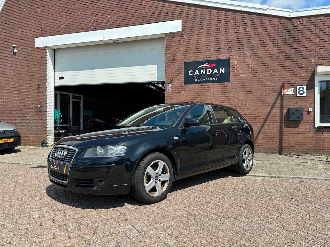 Audi A3 Sportback - 1.6 Attraction Pro Line Business | Airco | Cruisecontrol - AutoWereld.nl