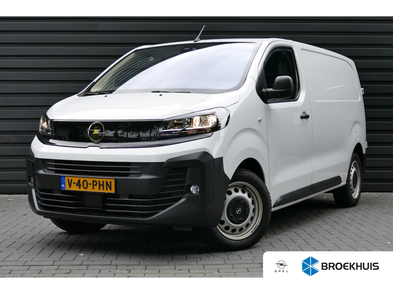 Opel Vivaro - 2.0 DIESEL 145PK L3H1 / CAMERA / STOEL-STUURVERWARMING / 3-ZITS / BETIMMERING / NAVI / AIR - AutoWereld.nl