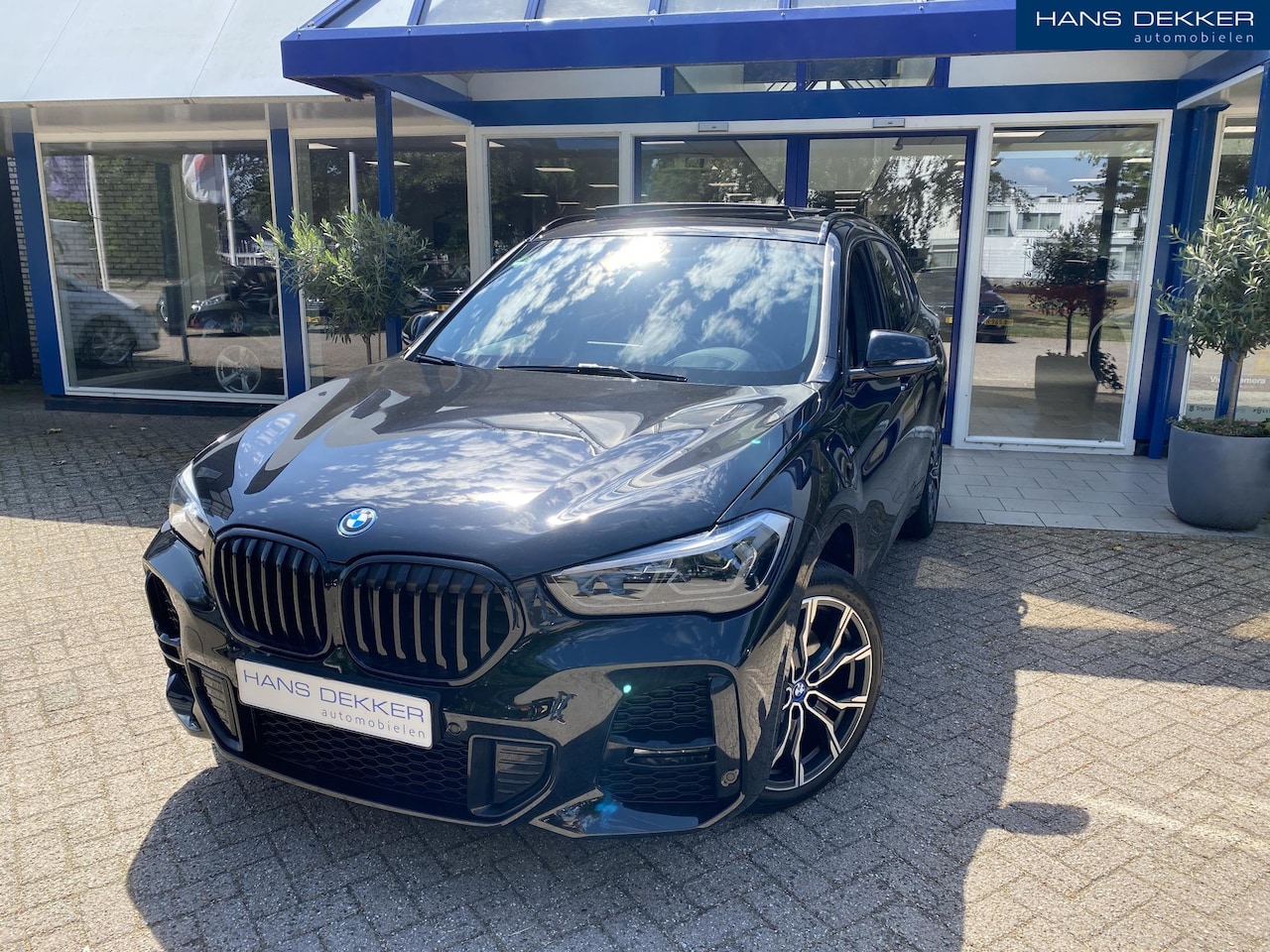 BMW X1 - xDrive25e eDrive Edition Pano / M-Pakket / Camera / Leer - AutoWereld.nl