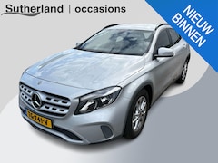 Mercedes-Benz GLA-Klasse - 180 Business Solution | Automaat | Trekhaak | Elek. Kofferklep | Camera |
