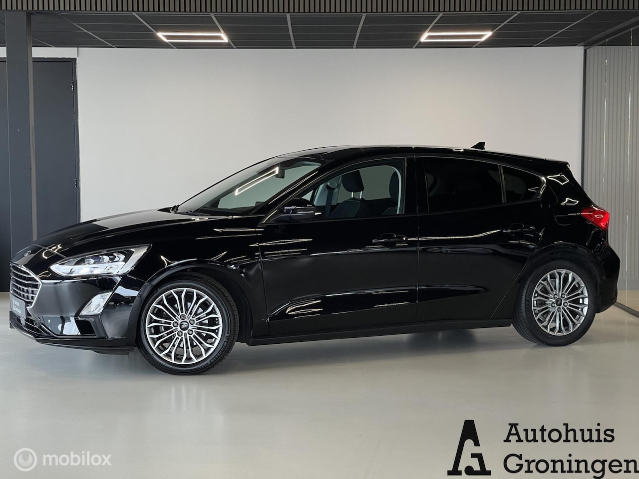 Ford Focus - 1.0 EcoBoost Titanium Business | B&O | ACC | Trekhaak | Distributieriem Vervangen - AutoWereld.nl