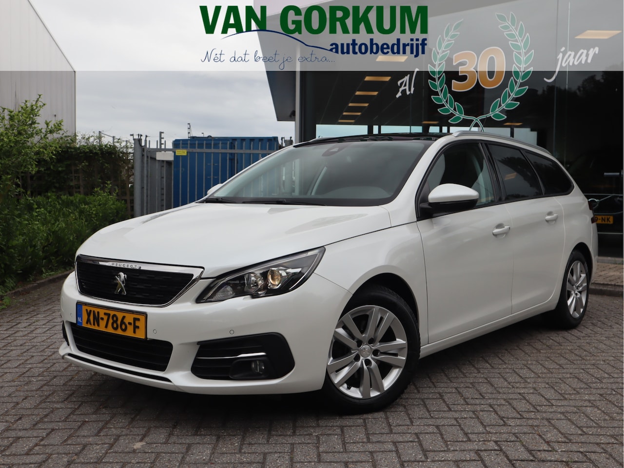 Peugeot 308 SW - 1.2 PureTech Blue Lease Executive Navi / Climate / Pano / Pdc / Elekramen / Distributie re - AutoWereld.nl