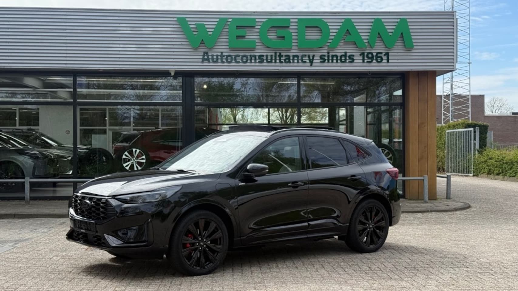 Ford Kuga - 2.5 PHEV ST-LINE X 243pk /BLACK+SMOKE EDIT./FULL OPTIONS - AutoWereld.nl