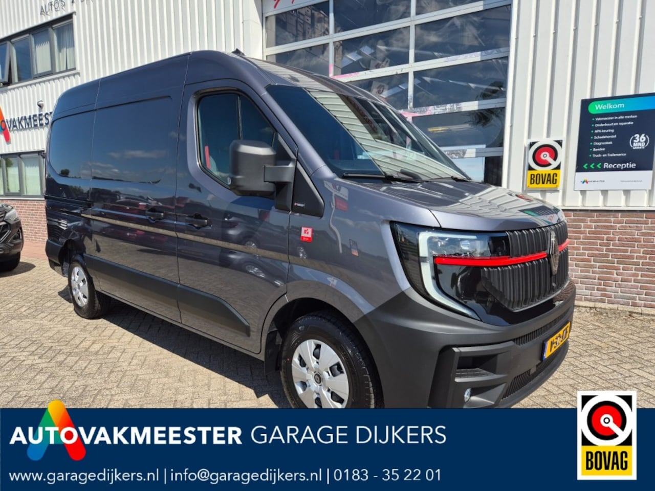 Renault Master - 150.35 Red Edition L2H2 Trekhaak 2500 Kg BPM Vrij 12-2024 - AutoWereld.nl