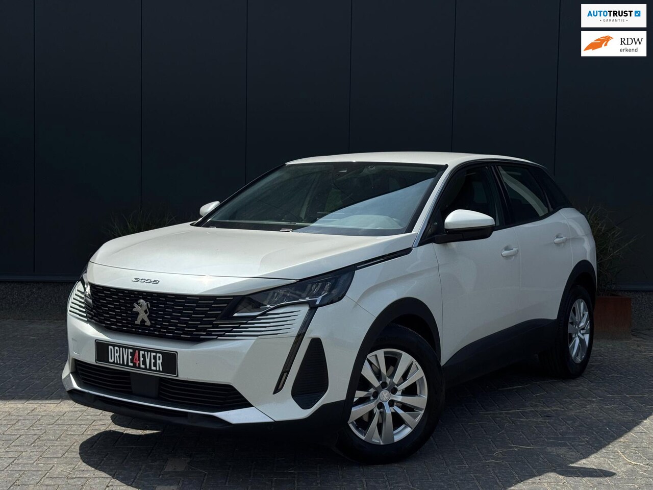 Peugeot 3008 - 1.2 PureTech Crossway Avantage NAVI|LED|CR CONTROL|CAMERA|VIRTUAL - AutoWereld.nl