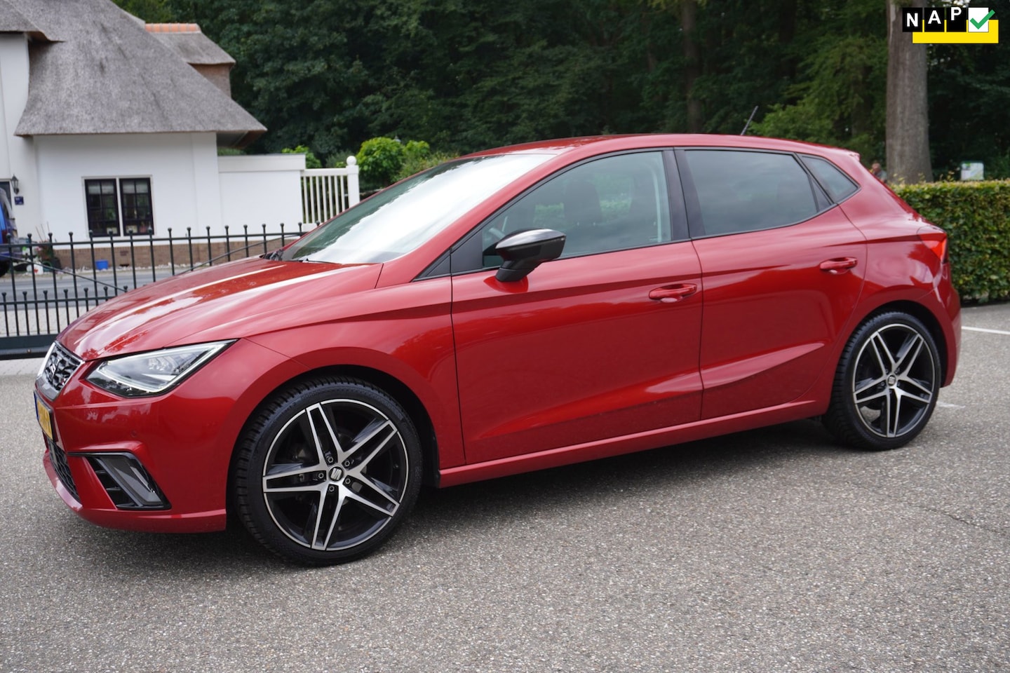 SEAT Ibiza - 1.0 TSI FR Business Intense 1.0 TSI FR Business Intense - AutoWereld.nl