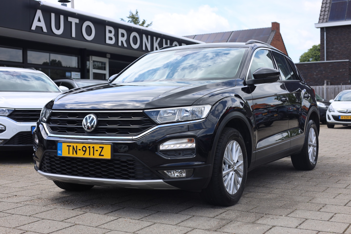 Volkswagen T-Roc - 1.0 TSI STYLE | ACC | NAVI | CARPLAY | TREKHAAK | 1e EIG! - AutoWereld.nl