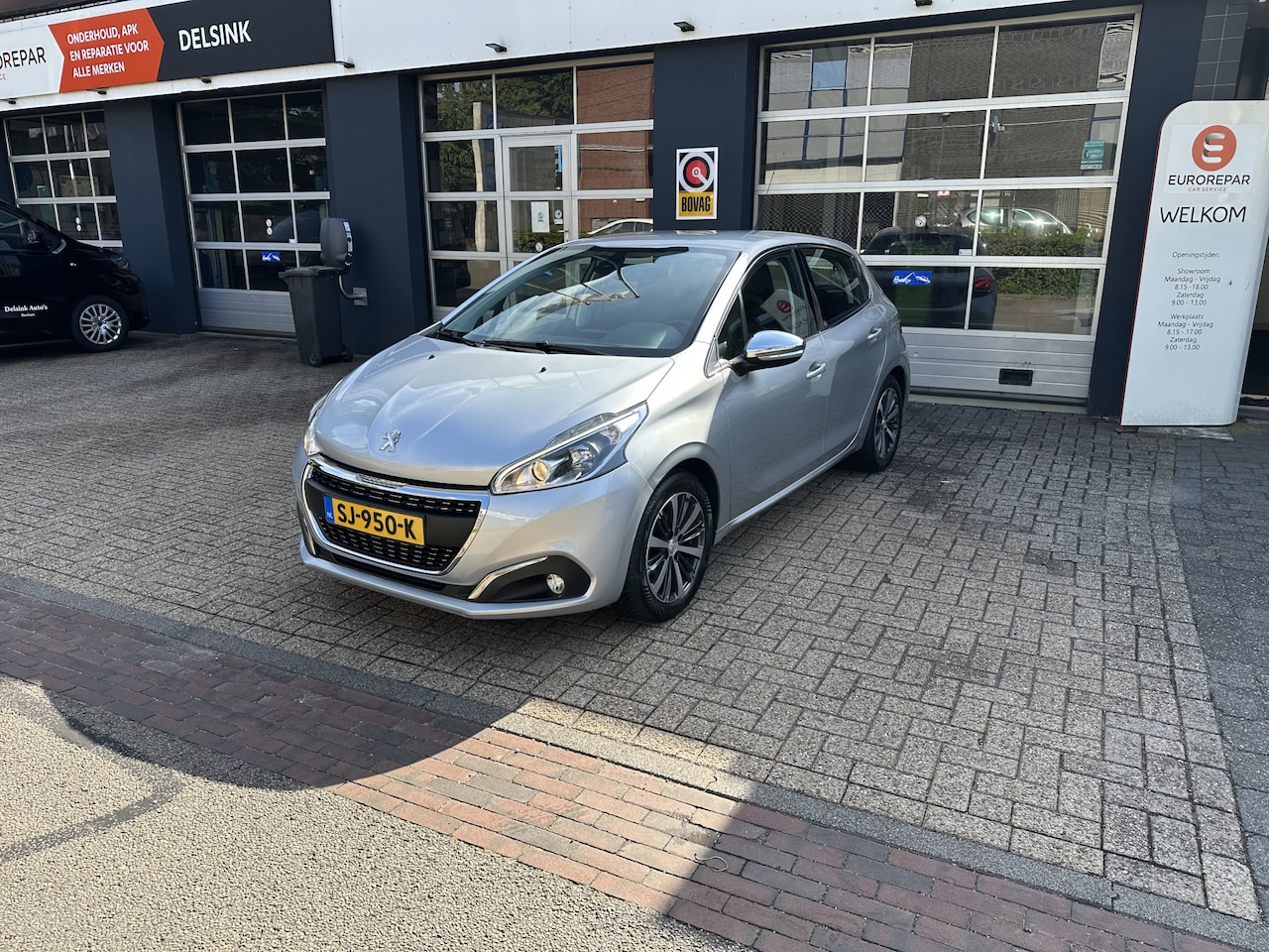 Peugeot 208 - 1.2 PureTech Blue Lease Premium Airco/Camera/Cruise/Apple CarPlay/Android auto Eurorepar - AutoWereld.nl