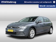 Volkswagen Golf - 1.0 eTSI Life / Virtual cockpit / Led / Navigatie / Adaptive Cruise
