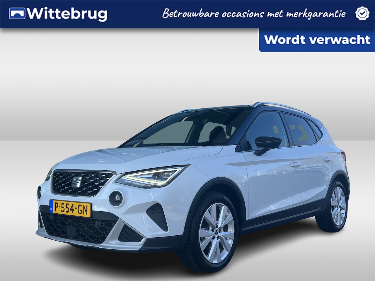 SEAT Arona - 1.0 TSI Xperience / Led / Navigatie / Climate control / Achteruitrij camera / Trekhaak / 1 - AutoWereld.nl