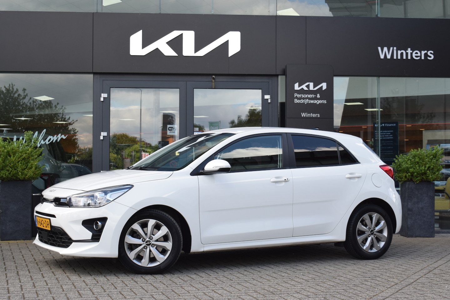 Kia Rio - 1.0 T-GDi MHEV DynamicPlusLine | Cruise Control | Apple Carplay & Android auto | Camera | - AutoWereld.nl